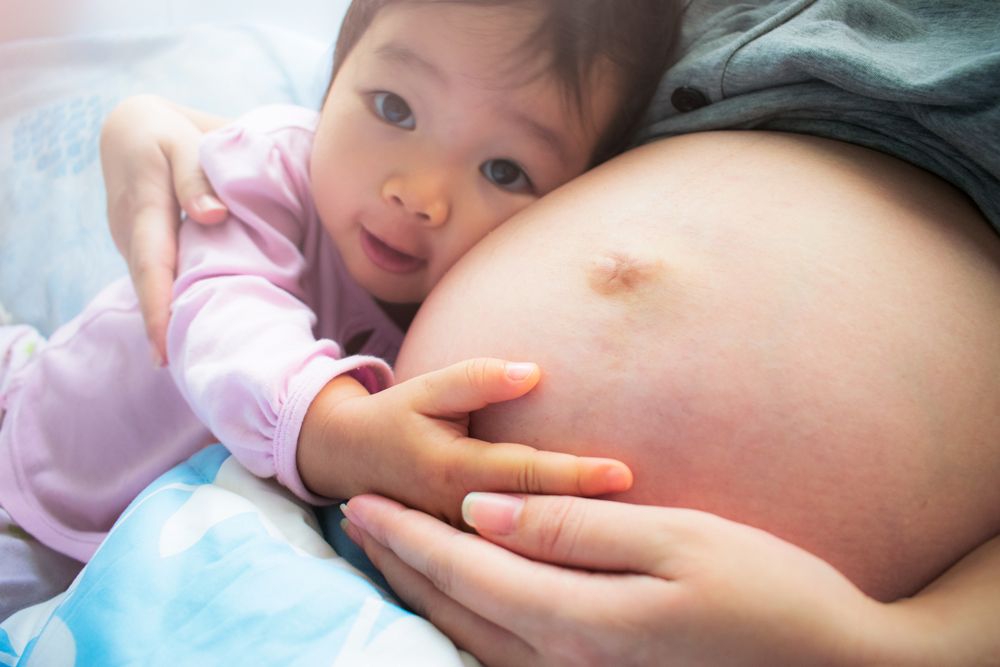 Six Things You Shouldn't Say to a Soon-To-Be Mom Of Two Under Two