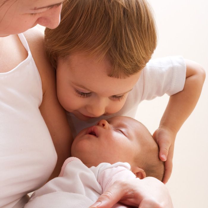 Dos and Don'ts of Bringing Home Your Second Baby