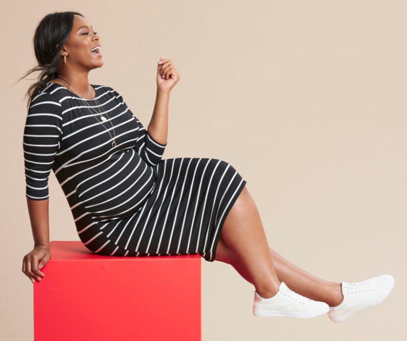pregnant woman modeling cheap plus size maternity wear